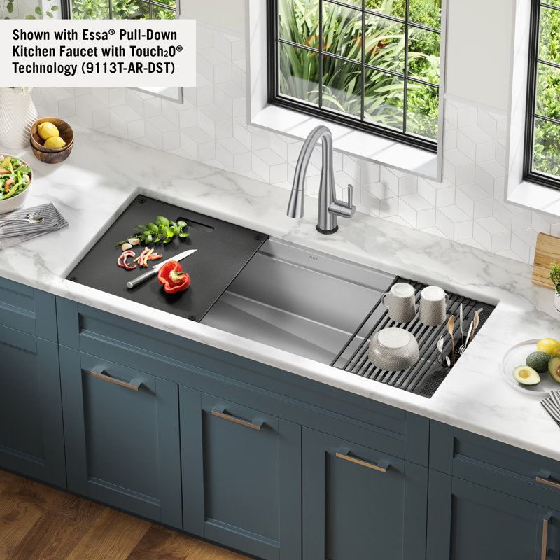 Delta Rivet 19'' W Single Bowl Stainless Steel Farmhouse Kitchen Sink with 1 Faucet Hole
